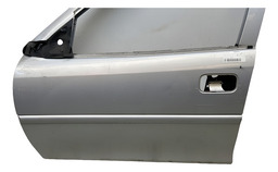 PORTA DIANTEIRA ESQUERDA VECTRA 1997 1999 A 2005 DIANTEIRA ESQUERDA