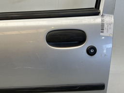 PORTA DIANTEIRA ESQUERDA FIESTA 1997 1999 2003 2006 (ANTIGO) DIANTEIRA ESQUERDA