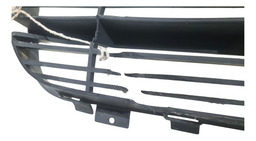 GRADE DIANTEIRA CENTRAL PARA CHOQUE DIANTEIRO PEUGEOT 306 SW