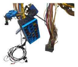 CHICOTE CAIXA FUSIVEIS INTERNA SCENIC 1.6 16V 2001 DETALHE