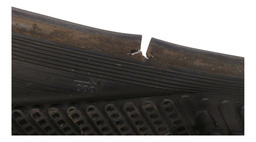 CHURRASQUEIRA LADO ESQUERDO RENAULT CLIO 2001 COM DETALHE