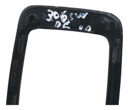 MOLDURA ACABAMENTO MAÇANETA DIANTEIRA ESQUEDA PEUGEOT 306 SW