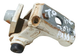 DOBRADIÇA INFERIOR PORTA TRASEIRA DIREITA PEUGEOT 207 2011