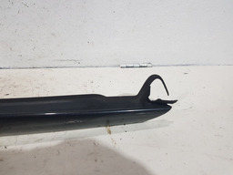 FRISO DIREITO PARA BRISA DIANTEIRO CITROEN C4 PALLAS DETALHE