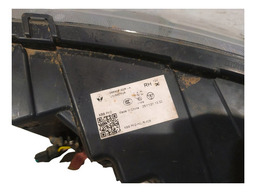 FAROL SUPERIOR DIREITO DRL LED KWID 2023 2025 DETALHE