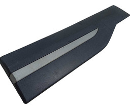 FRISO EXTERNO TRASEIRO DIREITO KICKS 2016 A 2021COM DETALHE