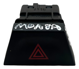 Botao Pisca Alerta Montana 15/19 10035543 Preto
