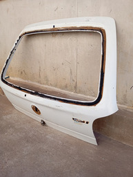 TAMPA DO PORTA MALAS VOLKSWAGEN GOL BOLA 1997