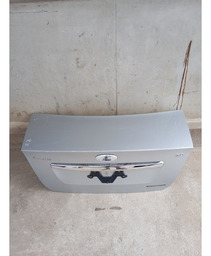 TAMPA DO PORTA MALAS FORD FOCUS SEDAN 09/13