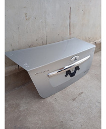 TAMPA DO PORTA MALAS FORD FOCUS SEDAN 09/13