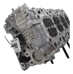 CABEÇOTE MOTOR  HILUX 3.0 STD FALTA PEÇA PRECISA RETIFICAR