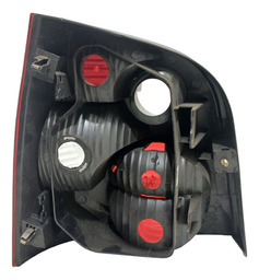 LANTERNA TRASEIRA LD VOLKSWAGEN POLO HATCH 2006 USADA