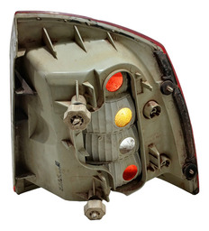 LANTERNA TRASEIRA LE GM ASTRA HATCH 1999 USADA C/DETALHE