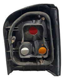 LANTERNA TRASEIRA LE VOLKSWAGEN PARATI 1998 USADA C/ DETALHE