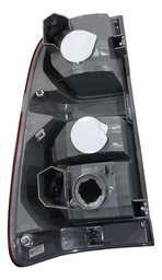 LANTERNA TRASEIRA DIREITA TOYOTA HILUX 2014 USADA