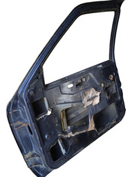 PORTA DIANTEIRA DIREITA S10/BLAZER 1995/2011 COM DETALHE