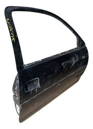 PORTA DIANTEIRA DIREITA CORSA 1996 A 1999 COM DETALHE