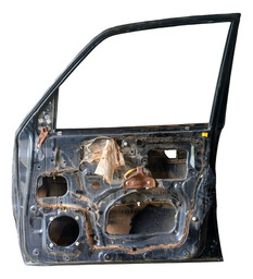 PORTA DIANTEIRA DIREITA PAJERO TR4 2002 A 2004 COM DETALHE