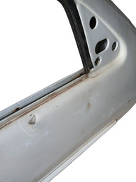 PORTA DIANTEIRA DIREITA POLO 1997 A 1999 COM DETALHE