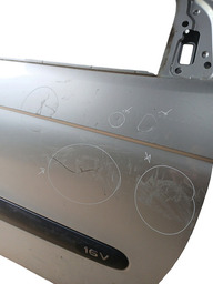 PORTA DIANTEIRA DIREITA RENAULT SCENIC 2008 A 2009 C/DETALHE