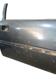 PORTA DIANTEIRA DIREITA GM VECTRA 1993 A 1995 COM DETALHE
