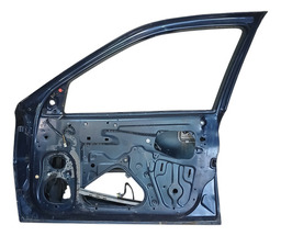 PORTA DIANTEIRA DIREITA VECTRA 97/05 COM DETALHE