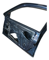 PORTA DIANTEIRA DIREITA VECTRA 97/05 COM DETALHE