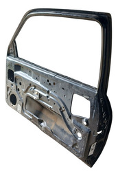 PORTA DIANTEIRA DIREITA FIESTA 96/02 (COM DETALHE)