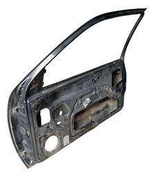 PORTA DIANTEIRA DIREITA FIESTA 96/02 (COM DETALHE)