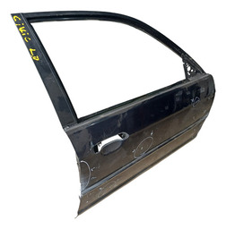 PORTA DIANTEIRA DIREITA HONDA CIVIC 96/00 (COM DETALHE)