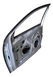 PORTA DIANTEIRA DIREITA JETTA 06/10 (COM DETALHE)