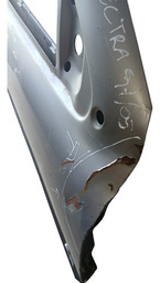 PORTA DIANTEIRA DIREITA VECTRA 1997 A 2005 COM DETALHE