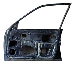 PORTA DIANTEIRA DIREITA OMEGA 1992/1997 COM DETALHE