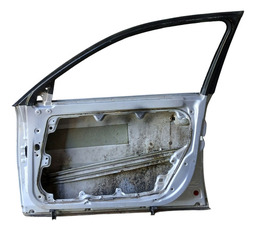 PORTA DIANTEIRA DIREITA PASSAT ALEMÃO 1999/2003 COM DETALHE