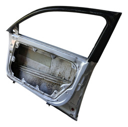 PORTA DIANTEIRA DIREITA PASSAT ALEMÃO 1999/2003 COM DETALHE