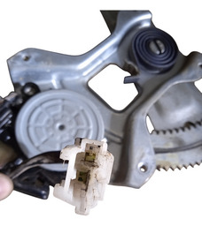 MÁQUINA DE VIDRO PORTA DIANTEIRA DIREITA PAJERO TR4 03/09