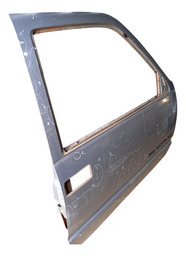 PORTA DIANTEIRA DIREITA SILVERADO 97/02 (COM DETALHE)