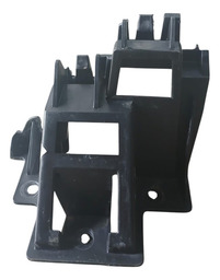 Guia Esquerdo Do Parachoque Traseiro Jetta 2011/2017