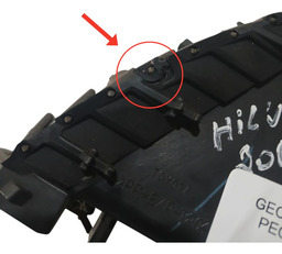 DIFUSOR DE AR CENTRAL HILUX SW4 06/15 (DETALHE)