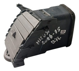DIFUSOR DE AR CENTRAL HILUX SW4 06/15 (DETALHE)