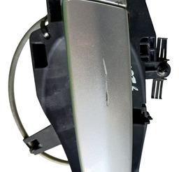 MAÇANETA EXTERNA DIANTEIRA ESQUERDA BMW 320I 05/11 DETALHE