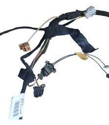 CHICOTE ESQUERDO TAMPA TRASEIRA AUDI A3 07/13