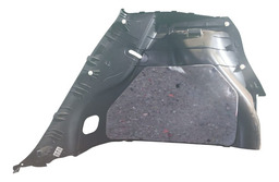 ACABAMENTO LATERAL ESQUERDO PORTA MALAS HB20 12/19