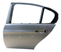 PORTA TRASEIRA ESQUERDA BMW 320I 05/11 DETALHE