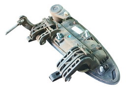 MAÇANETA DIANTEIRA DIREITA LINEA/PUNTO 09/14 DETALHE