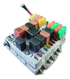 CAIXA DE FUSÍVEL LINEA/PUNTO 09/14