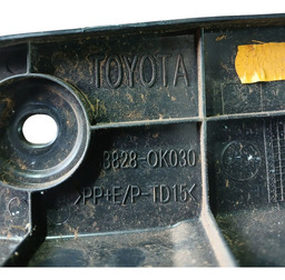 ACABAMENTO LATERAL PORTA LADO ESQUERDO HILUX SW4 17/21