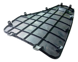 ACABAMENTO LATERAL PORTA MALAS LADO ESQUERDO HILUX SW4 17/21