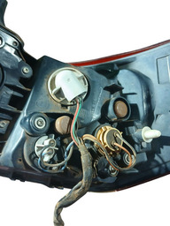 LANTERNA ESQUERDA CANTO HILUX SW4 17/21