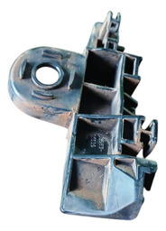 GUIA ESQUERDO DO PARACHOQUE TRASEIRO HILUX SW4 17/21